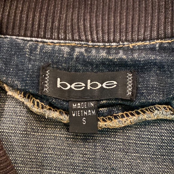 Bebe Denim Jean Jacket  Blue Full Zip Up Size Small Distressed Vintage - Picture 3 of 5